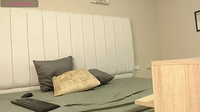 alice_will1's cam snapshot