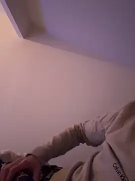 Crevette311's cam snapshot