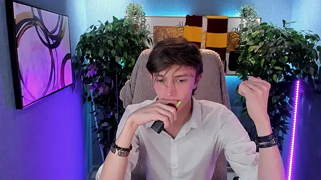 John_Weasley's cam snapshot