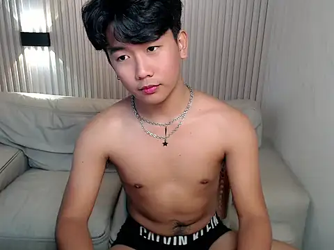 dangerzone0122's cam snapshot