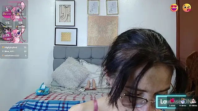 _naomi_s's cam snapshot