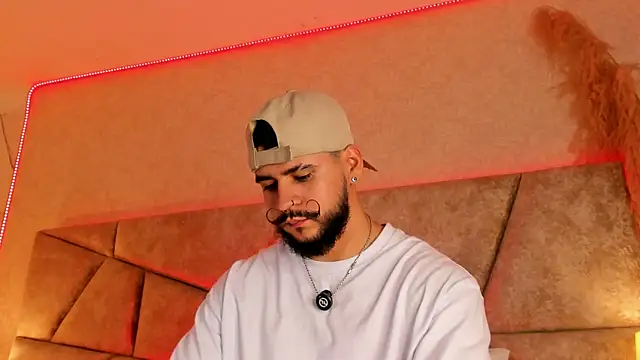 DickGriffith_'s cam snapshot