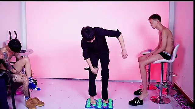 BIG-BANG-001's cam snapshot