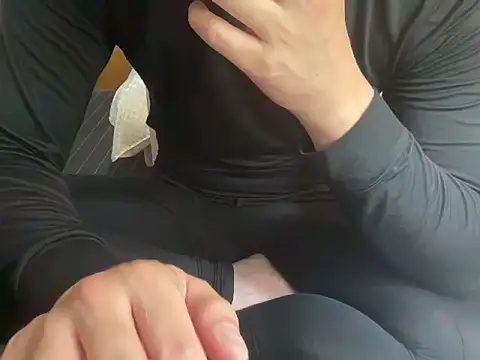 atom0407 live sex cam