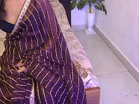 Lovelyy-couple's cam snapshot