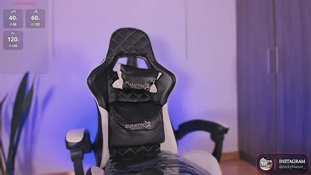 Nickyblazze_'s cam snapshot