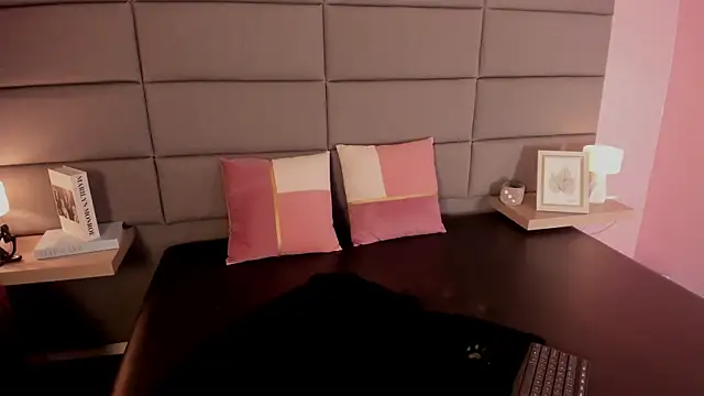 Isabella_Marsh's cam snapshot