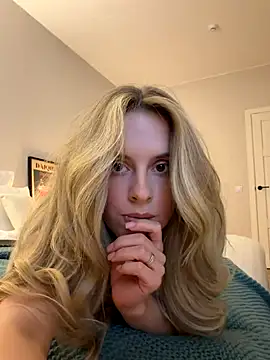 RozzitaBedberry live sex cam