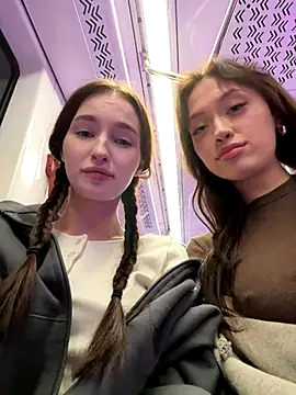 SnappyHappy live sex cam