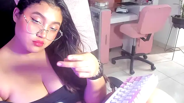 TEE_DIRTY_SQUIRT's cam snapshot