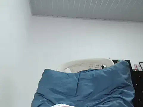 pamelabigcock69 live sex cam