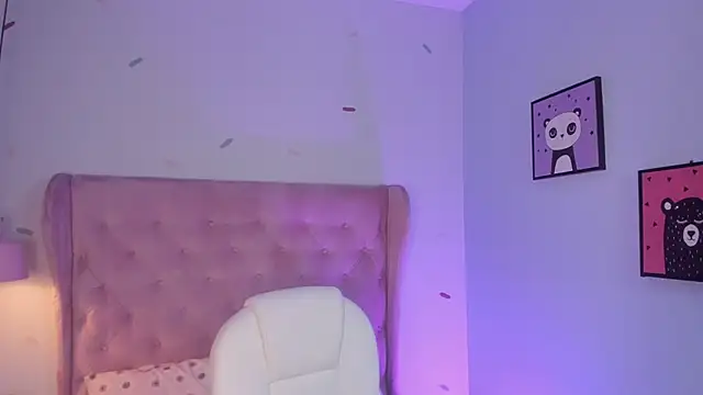 Vanelope_evanss's cam snapshot