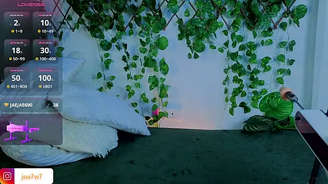 Levii_Ackermann live sex cam