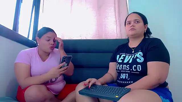 brunnette_hot's cam snapshot