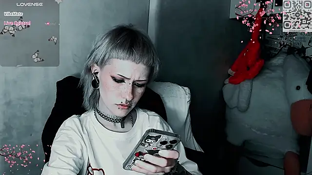 say_mary's cam snapshot