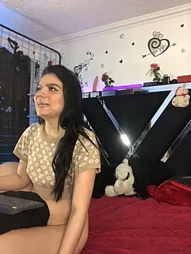 1lovelygirls's cam snapshot