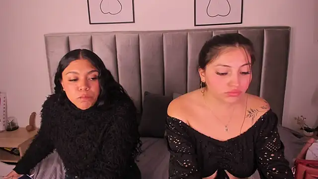 Kyra_Right's cam snapshot