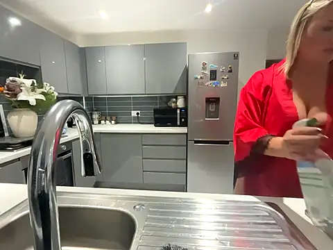 Elliemaee's cam snapshot