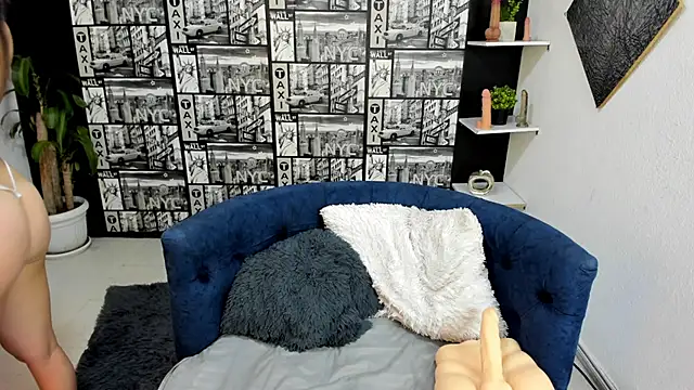 ChloeTurner_'s cam snapshot