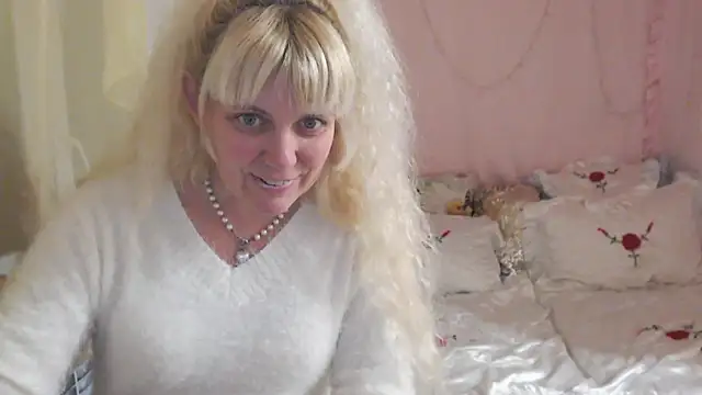 SunnySylvia's cam snapshot