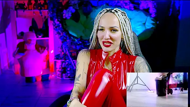 MonicaMaxwel's cam snapshot