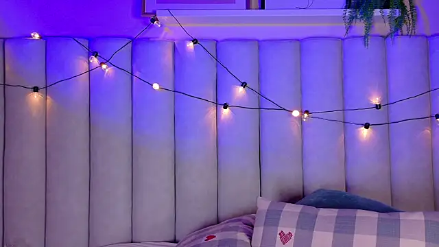 alaia-rogers live sex cam