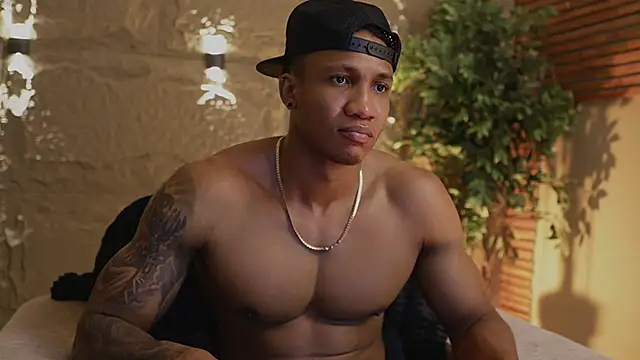 Logan_Varela live sex cam