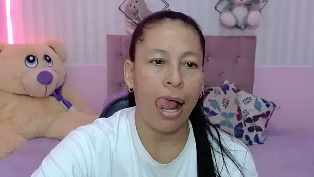 mature_martina's cam snapshot