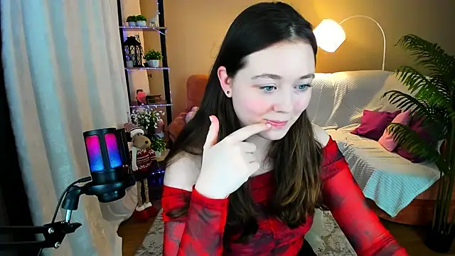 AlluringLookk's cam snapshot