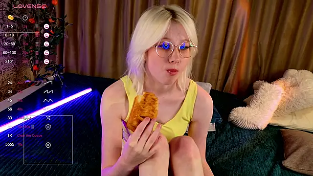 AlettaEve's cam snapshot