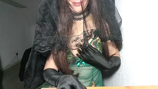 Aromaloveqq's cam snapshot