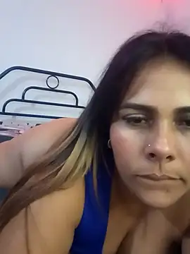 camila_rogue's cam snapshot