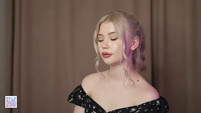 AshleyNikoo live sex cam