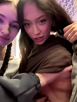 SnappyHappy live sex cam