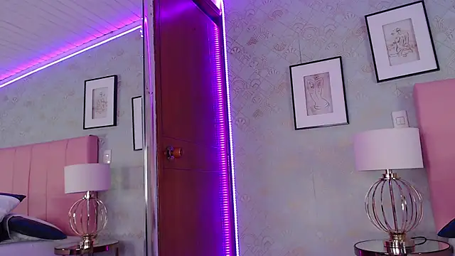 SiennaWilde_'s cam snapshot