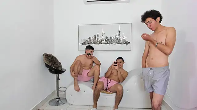 YouBratty2's cam snapshot