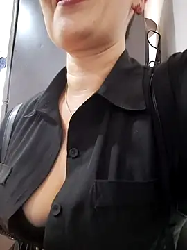 tata_sanz_ live sex cam