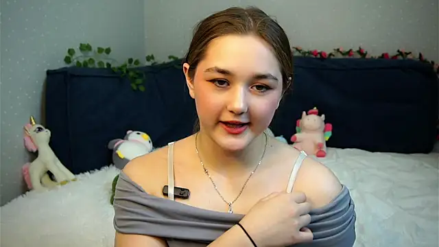 CleotildeBijan's cam snapshot