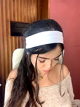 KyliePinkk_'s cam snapshot