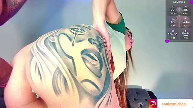 AnniexMichaelLive's cam snapshot