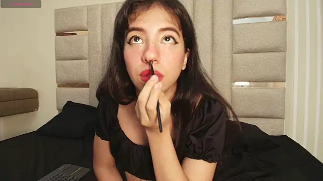 LittlePeach_'s cam snapshot