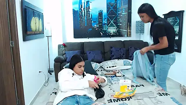 mishellAndkendra's cam snapshot