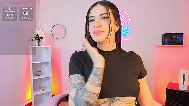 Alice_Vixen's cam snapshot