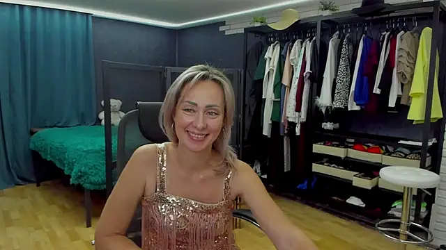 Julia_Cherry_ live sex cam