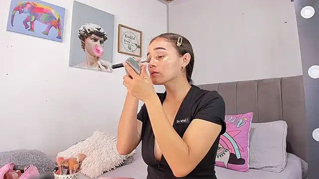 naughtyloverss's cam snapshot