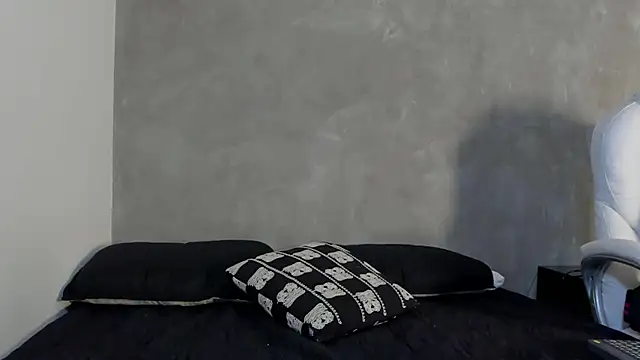 dylan_cross_'s cam snapshot