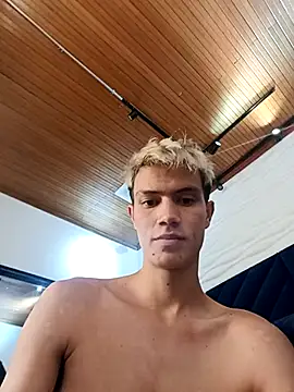 nicktorn's cam snapshot