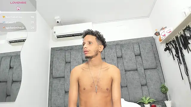 DamianandEva's cam snapshot