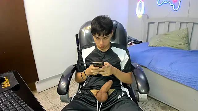 StiwenTwink live sex cam