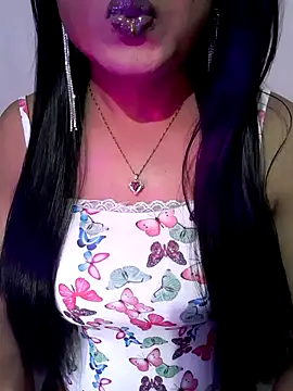 Cutie-Whiskey1 live sex cam